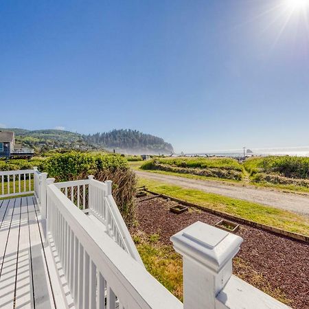 Cape Meares Beach Getaway エクステリア 写真