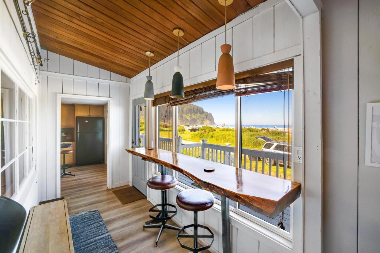 Cape Meares Beach Getaway エクステリア 写真