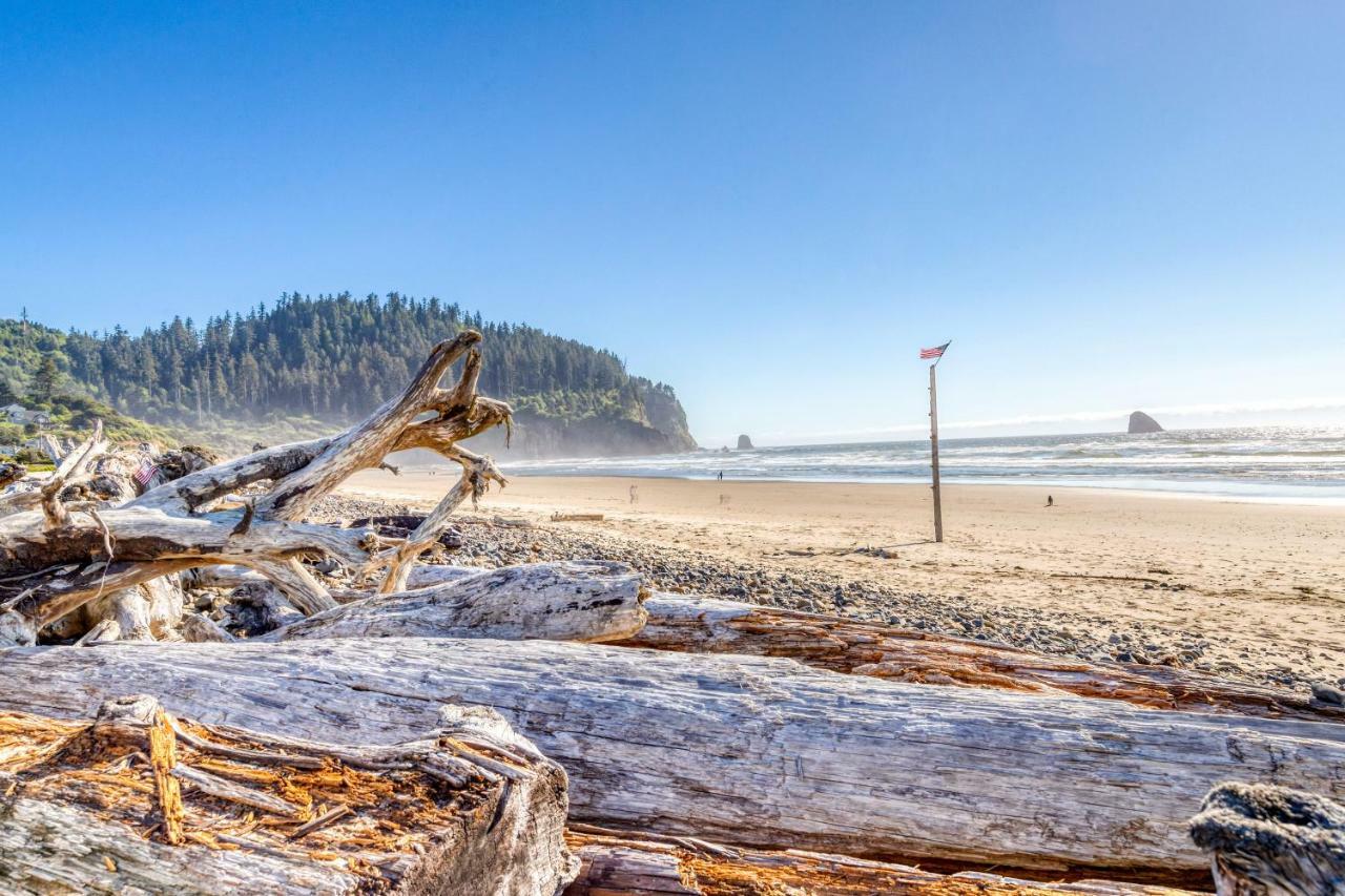 Cape Meares Beach Getaway エクステリア 写真