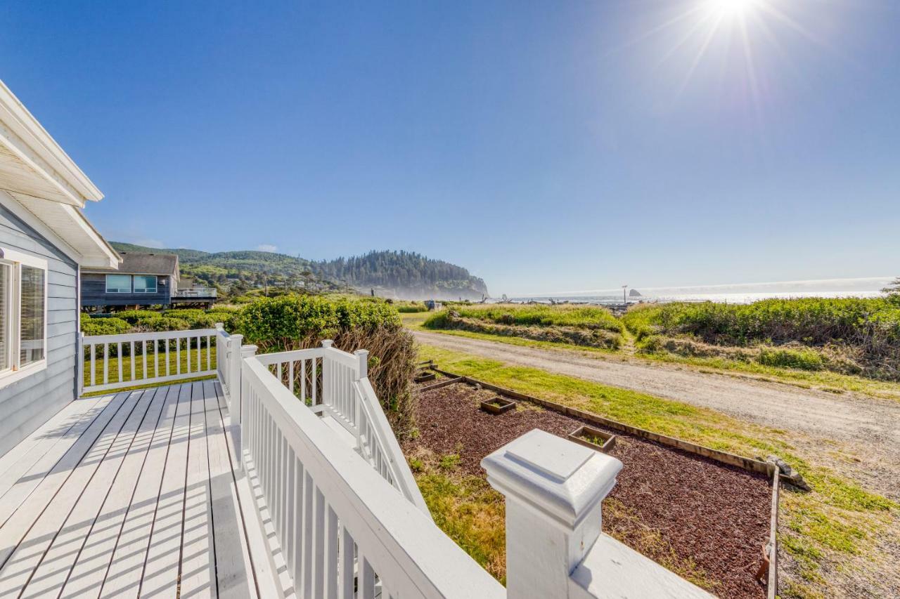 Cape Meares Beach Getaway エクステリア 写真